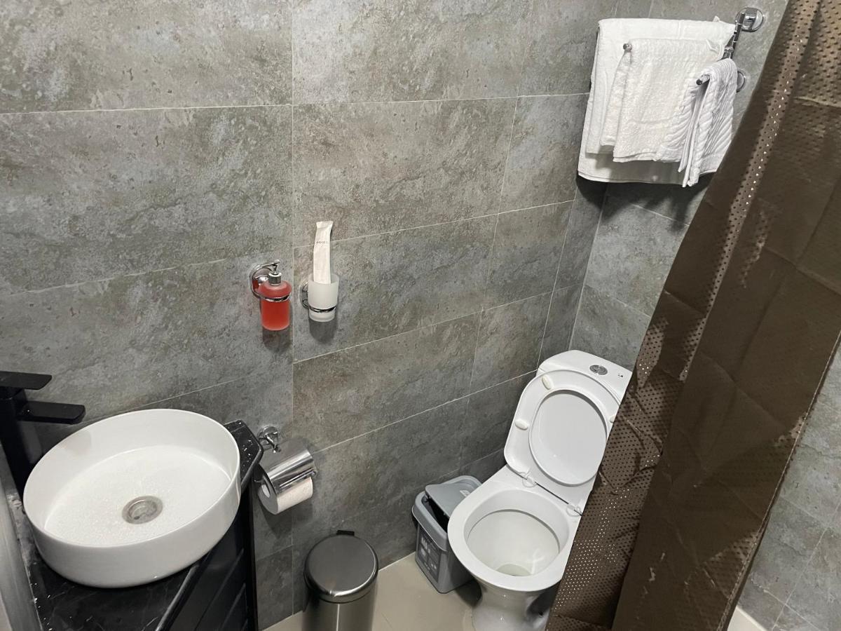 Hotel Mandarin Atyraū Zewnętrze zdjęcie