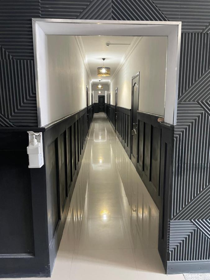 Hotel Mandarin Atyraū Zewnętrze zdjęcie