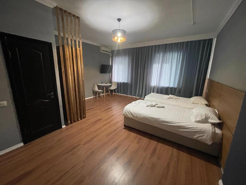 Hotel Mandarin Atyraū Zewnętrze zdjęcie